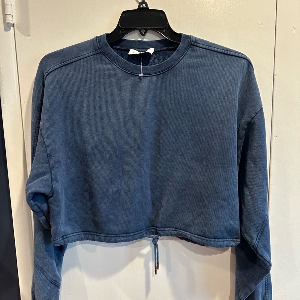 Navy Blue Cropped Crew Neck Sweater - Picture 2 of 4